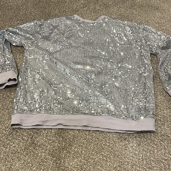 Simply Southern Game Day sequined shirt size Large - Picture 3 of 3